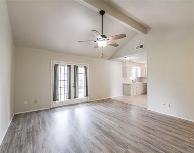 5514 Vickita Drive - Photo Thumbnail 10
