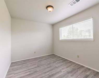 5514 Vickita Drive - Photo Thumbnail 31