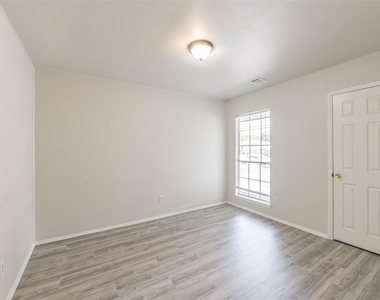5514 Vickita Drive - Photo Thumbnail 28