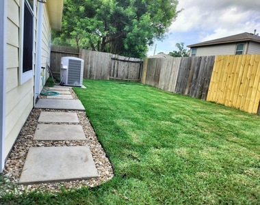 21242 Linden House Court - Photo Thumbnail 12