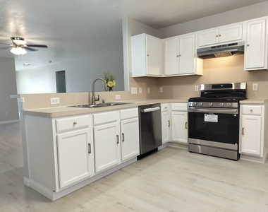 21242 Linden House Court - Photo Thumbnail 4