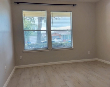 21242 Linden House Court - Photo Thumbnail 9