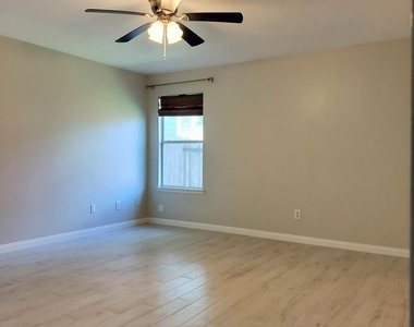 21242 Linden House Court - Photo Thumbnail 6