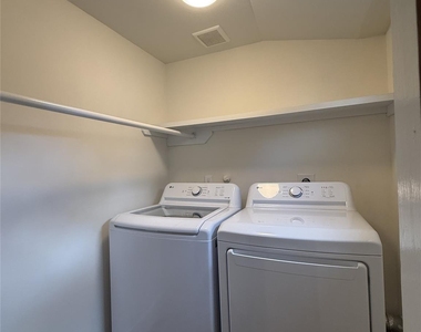 1011 Nadine Street - Photo Thumbnail 17