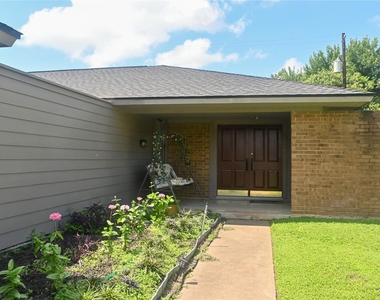 5254 N Braeswood Boulevard - Photo Thumbnail 1