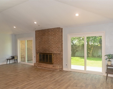 5254 N Braeswood Boulevard - Photo Thumbnail 12