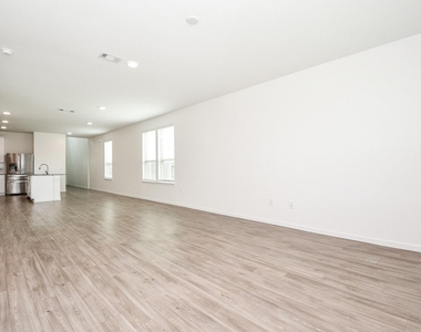 21158 Coral Blossom Lane - Photo Thumbnail 4