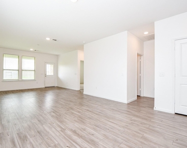 21158 Coral Blossom Lane - Photo Thumbnail 3