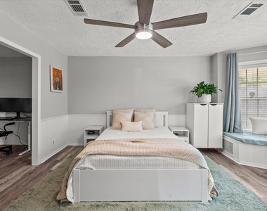 11322 Sagewillow Lane - Photo Thumbnail 5