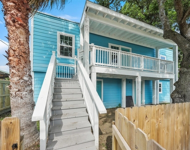 2222 44th Street - Photo Thumbnail 1