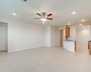 18827 Carlisle Landing Lane - Photo Thumbnail 14