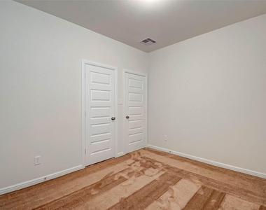 18827 Carlisle Landing Lane - Photo Thumbnail 30