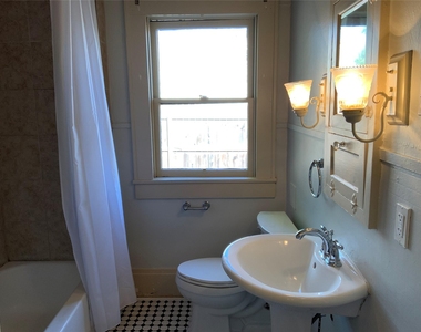 404 W Main Street - Photo Thumbnail 14