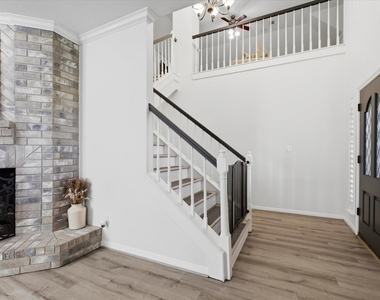 4704 Broadmoor Drive - Photo Thumbnail 3