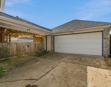 4704 Broadmoor Drive - Photo Thumbnail 23