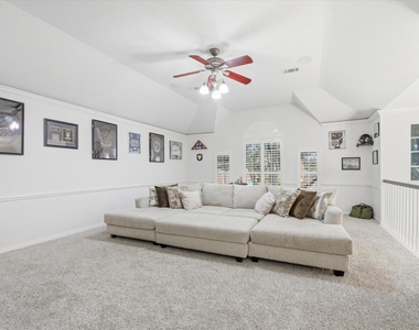 4704 Broadmoor Drive - Photo Thumbnail 15