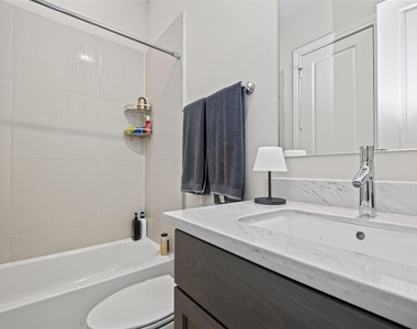 2703 Kinsley Oaks Drive - Photo Thumbnail 23