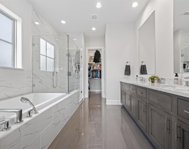 2703 Kinsley Oaks Drive - Photo Thumbnail 32