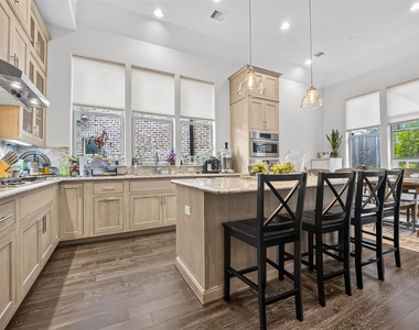 2703 Kinsley Oaks Drive - Photo Thumbnail 10
