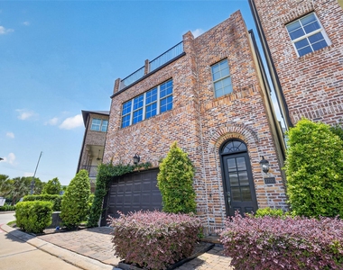 2703 Kinsley Oaks Drive - Photo Thumbnail 3