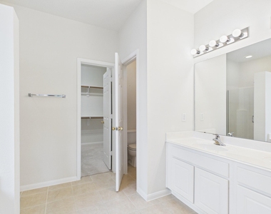 4702 Rolling View Court - Photo Thumbnail 13