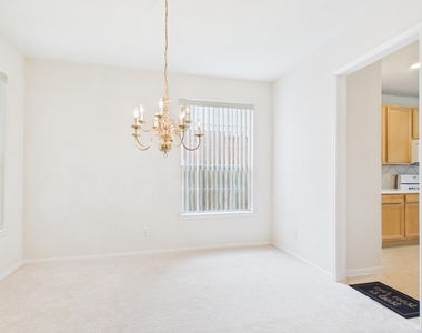 4702 Rolling View Court - Photo Thumbnail 5