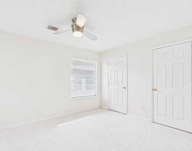 4702 Rolling View Court - Photo Thumbnail 20