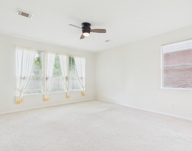 4702 Rolling View Court - Photo Thumbnail 12