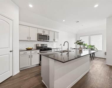 40603 Pine Spruce Lane - Photo Thumbnail 7