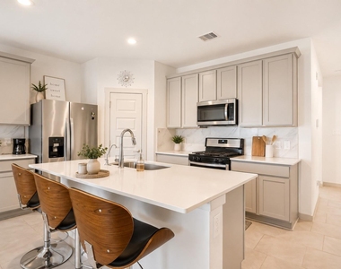 28923 Yukon River Court - Photo Thumbnail 2
