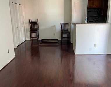 2121 Hepburn Street - Photo Thumbnail 9