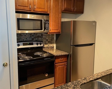 2121 Hepburn Street - Photo Thumbnail 19