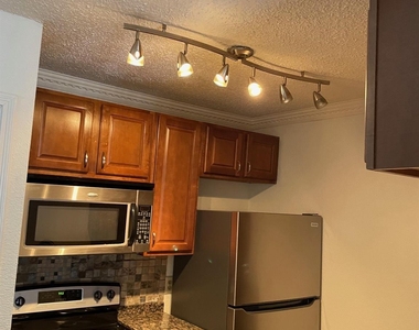2121 Hepburn Street - Photo Thumbnail 20