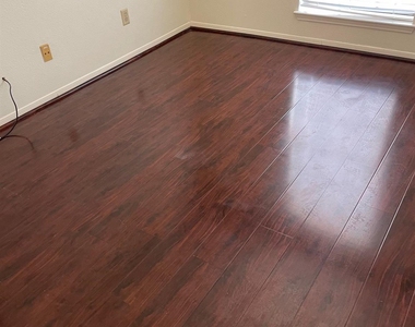 2121 Hepburn Street - Photo Thumbnail 45