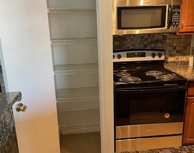 2121 Hepburn Street - Photo Thumbnail 22