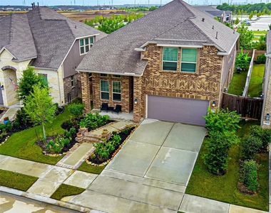 19619 Lake Bosque Drive - Photo Thumbnail 1