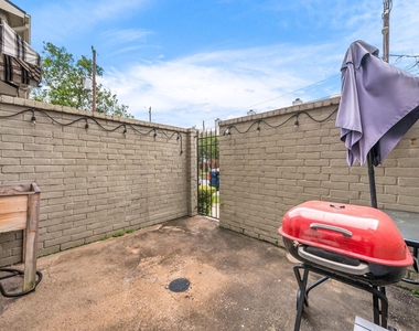 612 Fargo Street - Photo Thumbnail 31
