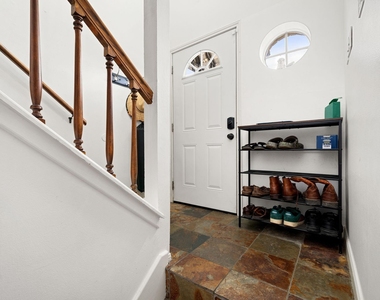612 Fargo Street - Photo Thumbnail 8