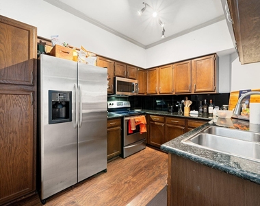 612 Fargo Street - Photo Thumbnail 16