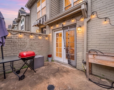 612 Fargo Street - Photo Thumbnail 34