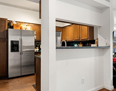 612 Fargo Street - Photo Thumbnail 15