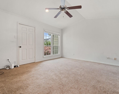 612 Fargo Street - Photo Thumbnail 26