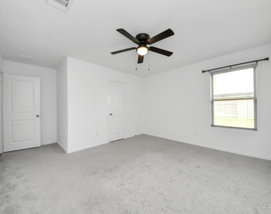 1607 Red Oak Drive - Photo Thumbnail 28