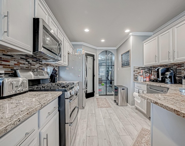 17923 Cypress Side Drive - Photo Thumbnail 16