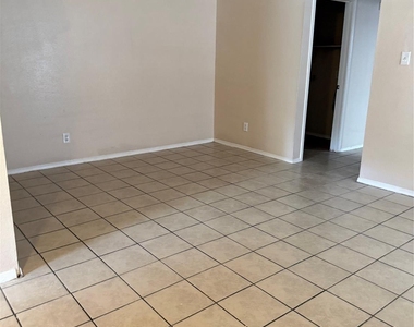 3314 Scotch Moss Lane - Photo Thumbnail 1