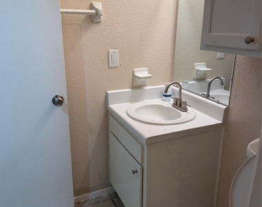 3314 Scotch Moss Lane - Photo Thumbnail 7