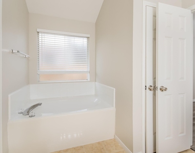 3030 Killdeer Lane - Photo Thumbnail 10