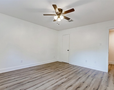 21892 Silver Oak Court - Photo Thumbnail 41