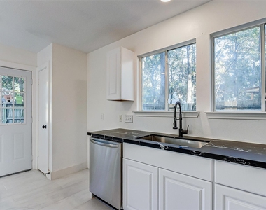 21892 Silver Oak Court - Photo Thumbnail 20