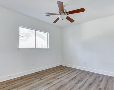 21892 Silver Oak Court - Photo Thumbnail 36